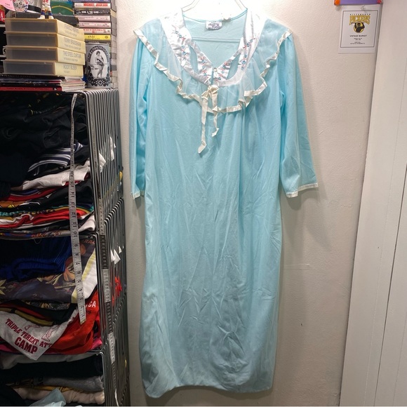 S. LOT OF 2 COMFY POLY BLEND NIGHTIES - Picture 7 of 8